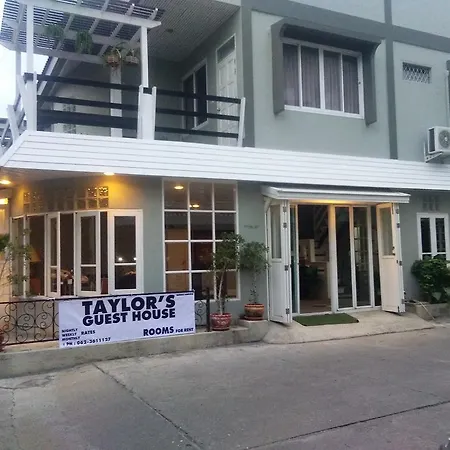 Taylor'S Guesthouse